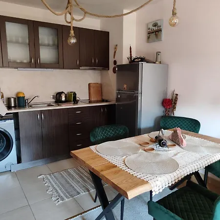 Apartament Elia *